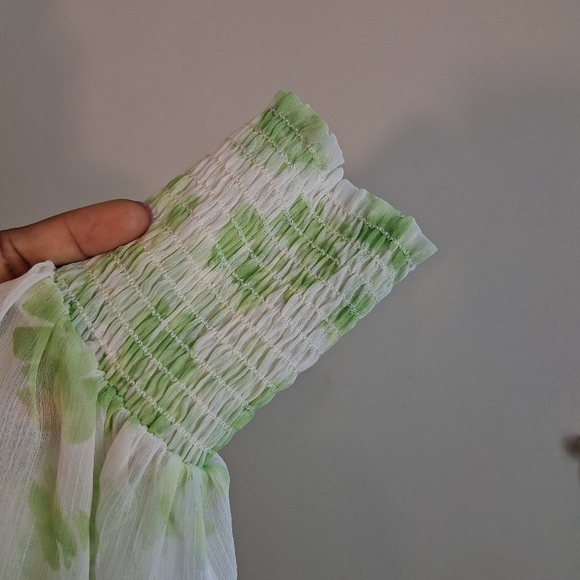 Misa Los Angeles Green Floral Ruffle Blouse Size Medium - Picture 7 of 12